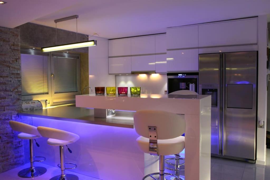 Nice Life - Luxury Apartment In The Old Town. Bratislava Extérieur photo