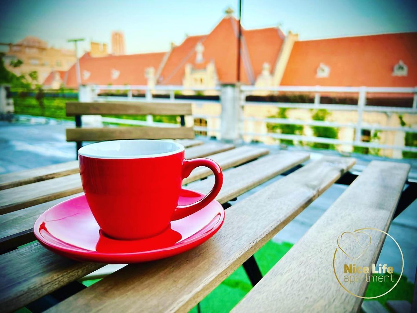 Nice Life - Luxury Apartment In The Old Town. Bratislava Extérieur photo